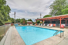 Classic Cabin on Table Rock Lake, Pool Access